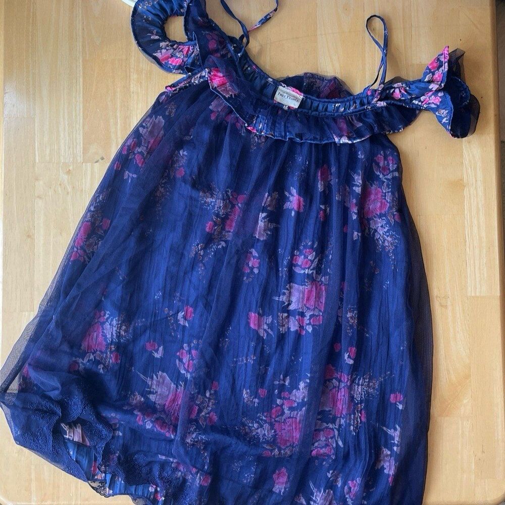 INTIMATELY FREE PEOPLE Above the Knee Baby Doll Slip Lacy Floral Dress Smal